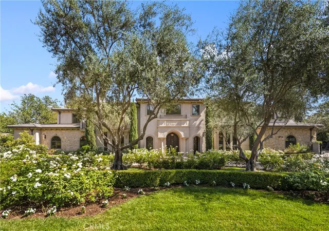 Photo 3 of Mansion for sale at 800 Hampton, Arcadia, CA 91006 | MLS# AR26175214 | Listing updated on 2026-09-28