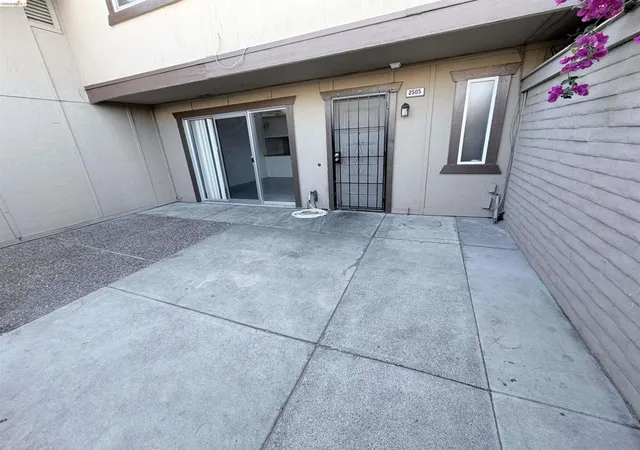 Photo 4 of Sale Pending at 2505 Sonora Ln, Antioch, CA 94509 | MLS# 41144544 | Listing updated on 2026-09-13