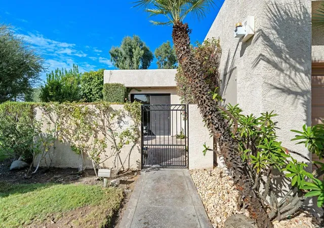 Photo 3 of Condo for sale at 10305 Sunningdale Dr, Rancho Mirage, CA 92270 | MLS# 219151289DA | Listing updated on 2026-10-06