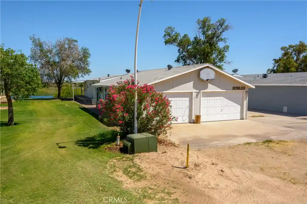Photo 1 of Manufactured home for sale at 3397 Hwy 95 #118, Blythe, CA 92225 | MLS# OC26173348 | Listing updated on 2026-08-11