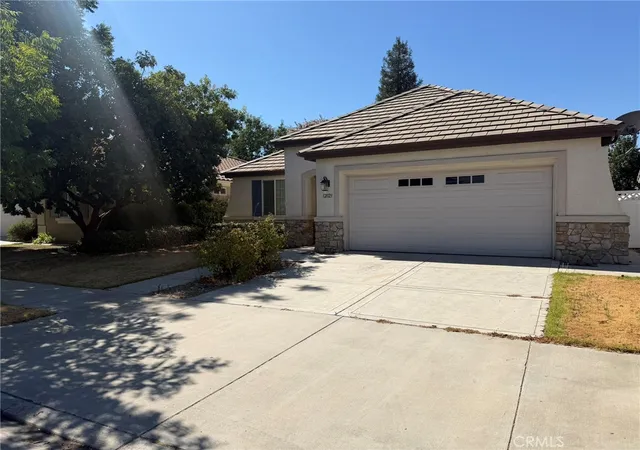 Photo 2 of Sale Pending at 12023 Winger, Bakersfield, CA 93312 | MLS# PI26170070 | Listing updated on 2026-09-10