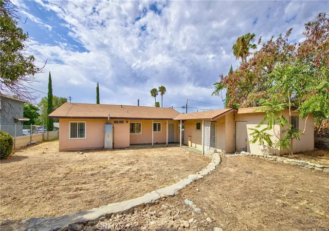 Photo 3 of Single family home for sale at 3135 W George, Banning, CA 92220 | MLS# IG26175383 | Listing updated on 2026-10-09