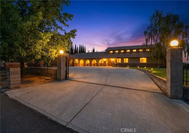 Photo 3 of Mansion for sale at 8956 Oak Crk Rd, Cherry Valley, CA 92223 | MLS# IG26174172 | Listing updated on 2026-09-27