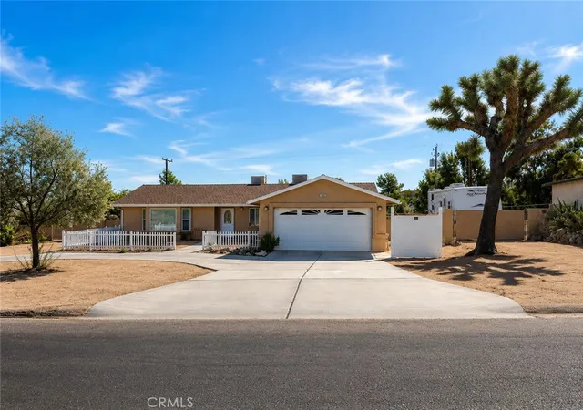 Photo 1 of Single family home for sale at 7619 Dumosa Ave, Yucca Valley, CA 92284 | MLS# IG26175402 | Listing updated on 2026-10-11