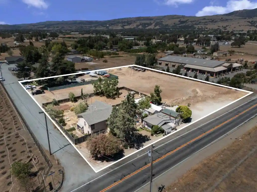 Photo 1 of Sale Pending at 13350 Kimble Ct, San Martin, CA 95046 | MLS# ML82057294 | Listing updated on 2026-10-28
