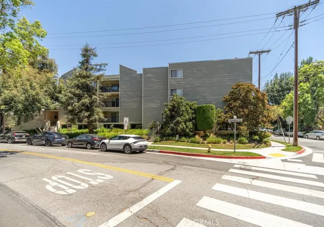 Photo 1 of Condo for sale at 1236 N Columbus #11, Glendale, CA 91202 | MLS# GD26167634 | Listing updated on 2026-10-06