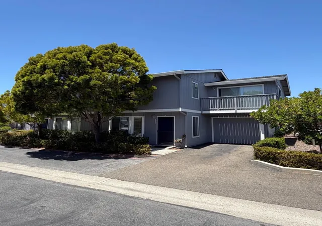 Listing Photo 3 - Condo for sale in building located at 3925 Bramble Ln, Santa Cruz, CA 95060 - Unit #B