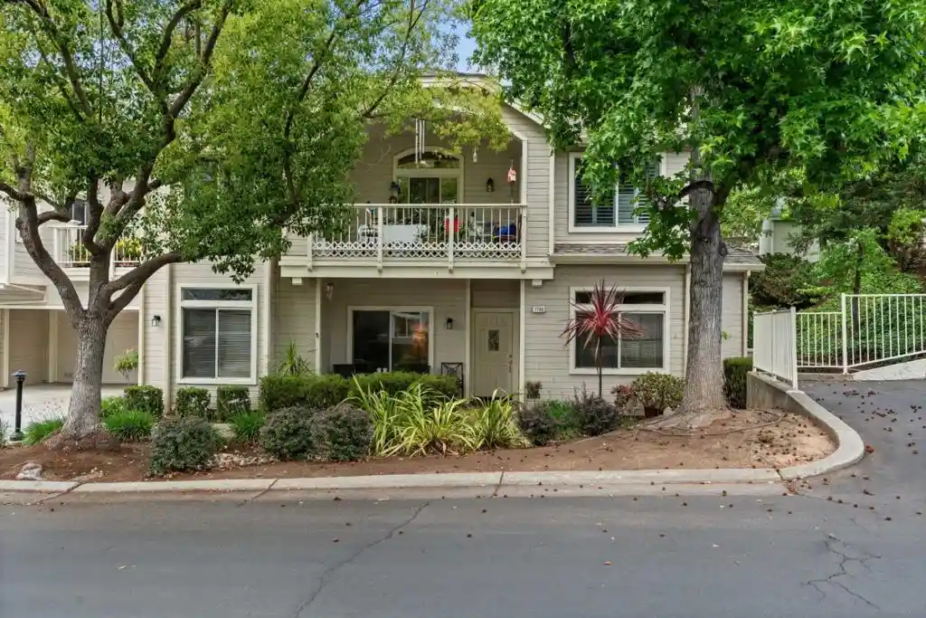 Listing Photo 2 - Condo for sale in 7768 Beltane Dr located at 7768 Beltane Dr, San Jose, CA 95135 - Unit 7768 Beltane Dr