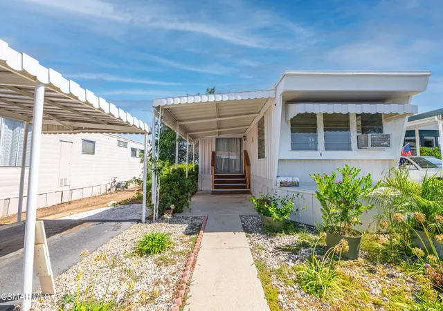 Manufactured home for sale at 4 Ortega Dr, Newbury Park, CA 91320 | MLS# 226003834