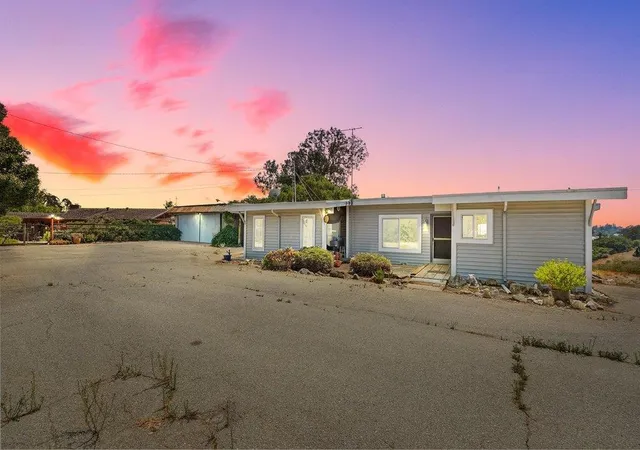 Photo 2 of Single family home for sale at 211 Smith Rd, Watsonville, CA 95076 | MLS# ML82057317 | Listing updated on 2026-09-13
