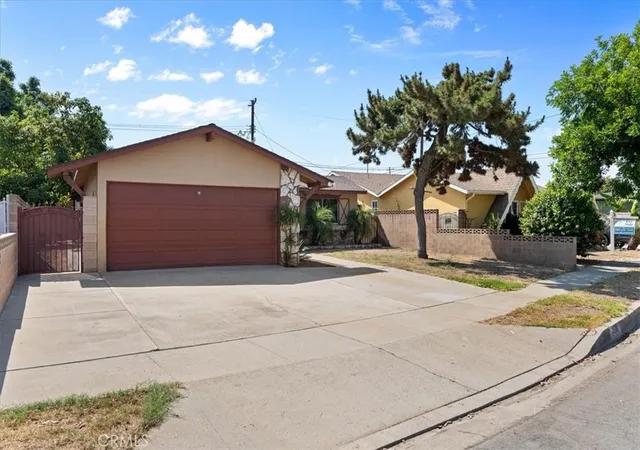 Photo 2 of Sale Pending at 3530 Van Wig, Baldwin Park, CA 91706 | MLS# IV26175398 | Listing updated on 2026-10-09