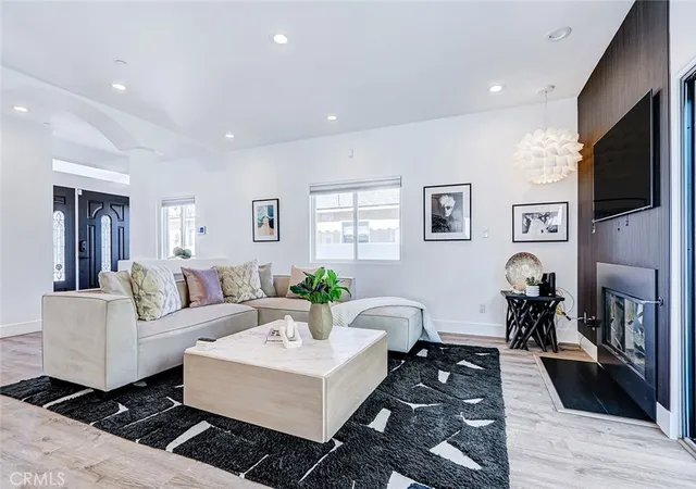 Photo 4 of Townhouse for sale at 2113 Harriman #A, Redondo Beach, CA 90278 | MLS# SB26171993 | Listing updated on 2026-10-11