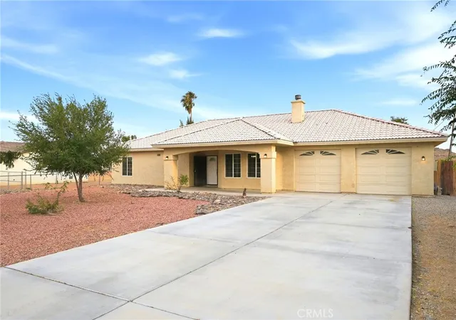 Photo 3 of Single family home for sale at 20255 Rimrock Rd, Apple Valley, CA 92307 | MLS# CV26175017 | Listing updated on 2026-10-02