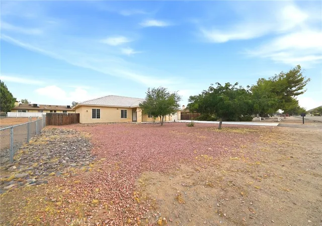 Photo 3 of Single family home for sale at 20255 Rimrock Rd, Apple Valley, CA 92307 | MLS# CV26175017 | Listing updated on 2026-10-02