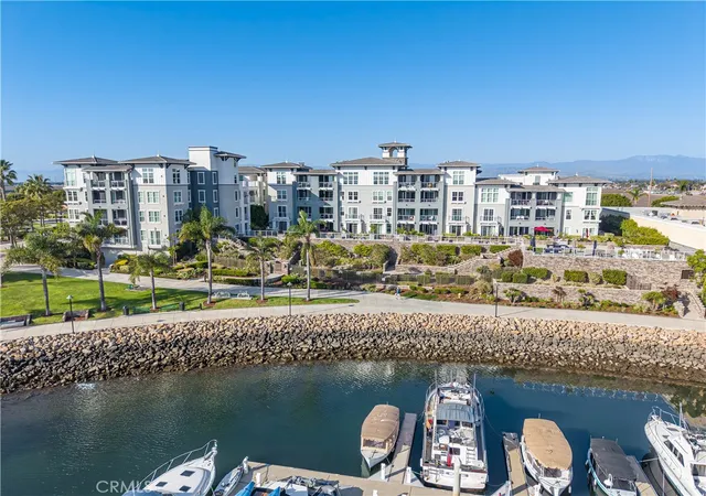 Listing Photo 1 - Condo for sale in building located at 4060 Tradewinds Dr, Oxnard, CA 93035