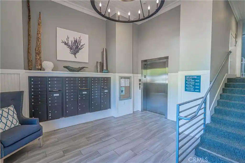 Listing Photo 2 - Condo for sale in 4060 Tradewinds Dr located at 4060 Tradewinds Dr, Oxnard, CA 93035 - Unit 4060 Tradewinds Dr