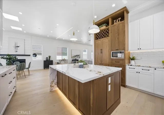 Photo 3 of Sale Pending at 617 N Irena Ave #B, Redondo Beach, CA 90277 | MLS# SB26175472 | Listing updated on 2026-10-01