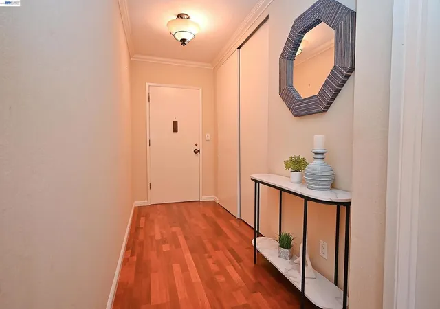Listing Photo 4 - Condo for sale in building located at 30 Mounds Rd, San Mateo, CA 94402 - Unit #201