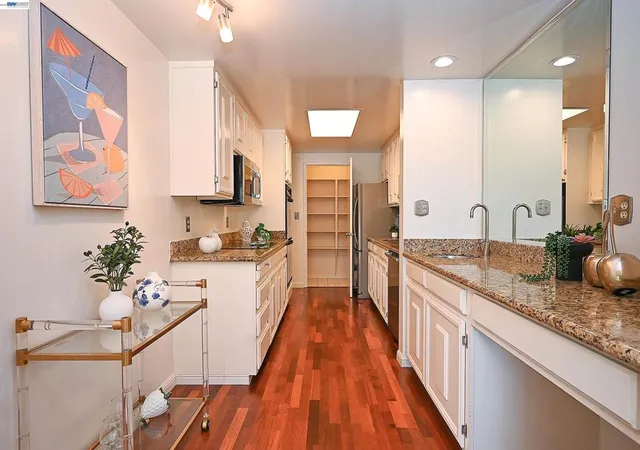 Listing Photo 5 - Condo for sale in building located at 30 Mounds Rd, San Mateo, CA 94402 - Unit #201