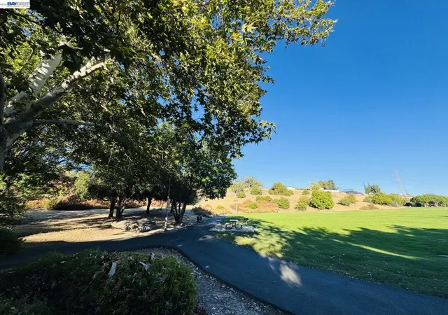 Photo 90 of Single family home for sale at 2600 Yorkshire Dr, Antioch, CA 94531 | MLS# 41144611 | Listing updated on 2026-10-09