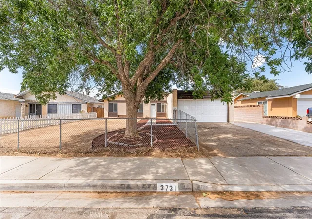 Photo 4 of Single family home for sale at 3731 W Ave K14, Lancaster, CA 93536 | MLS# SR26172306 | Listing updated on 2026-09-26