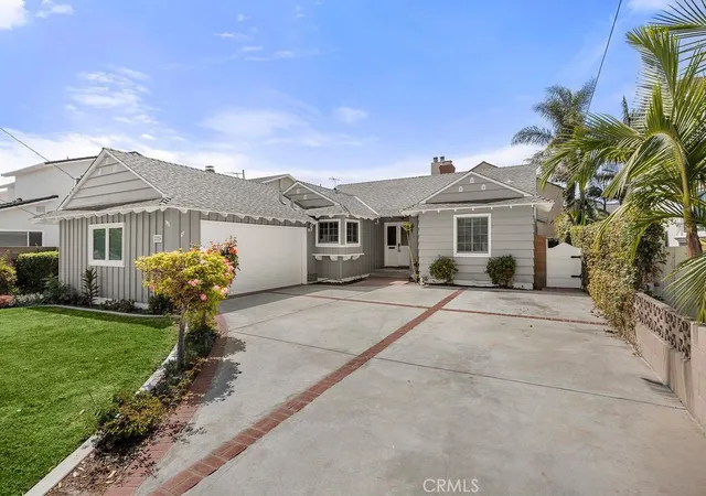 Photo 3 of Single family home for sale at 2226 250th, Lomita, CA 90717 | MLS# PW26172711 | Listing updated on 2026-10-11