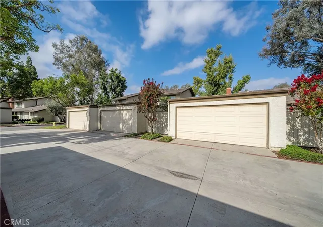 Listing Photo 4 - Condo for sale in building located at 1797 Aspen Vlg Wy, West Covina, CA 91791
