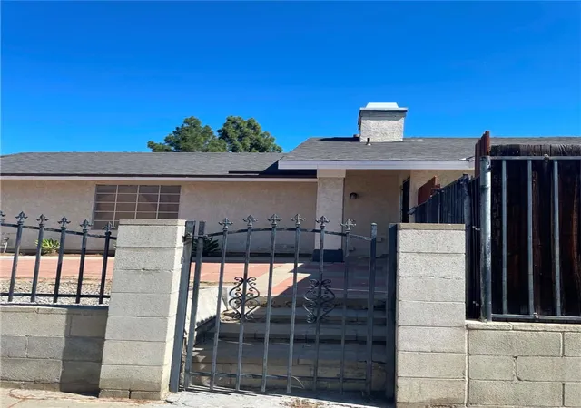 Photo 3 of Sale Pending at 13366 Helmsdale St, Moreno Valley, CA 92553 | MLS# IV26175977 | Listing updated on 2026-09-17