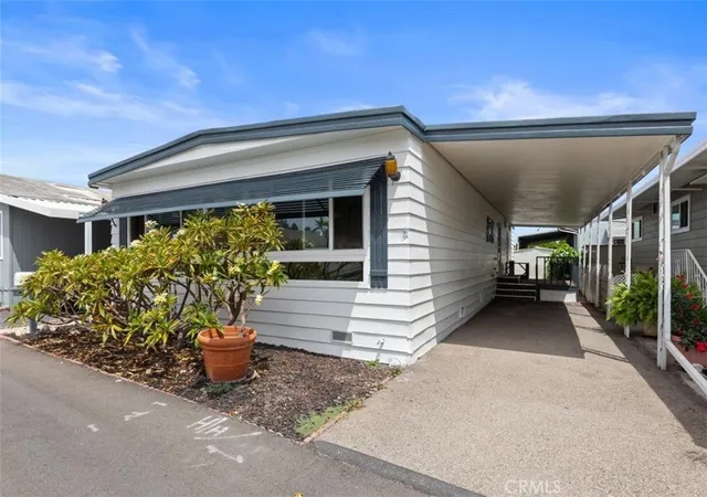 Photo 2 of Manufactured home for sale at 15621 Beach Blvd #103, Westminster, CA 92683 | MLS# IG26173097 | Listing updated on 2026-09-12