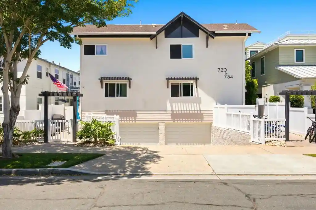 Listing Photo 1 - Condo for sale in 730 E Ave located at 730 E Ave, Coronado, CA 92118 - Unit 730 East Ave