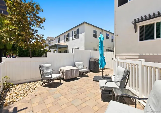 Listing Photo 4 - Condo for sale in building located at 730 E Ave, Coronado, CA 92118