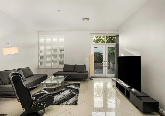 Photo 4 of Single family home for sale at 435 W Ctr St Promenade #226, Anaheim, CA 92805 | MLS# PW26176155 | Listing updated on 2026-09-19