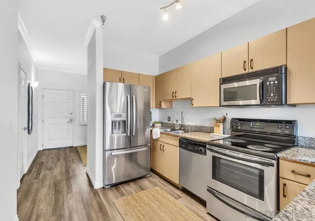 Listing Photo 1 - Condo for sale in building located at 1643 6Th Ave, San Diego, CA 92101 - Unit #415