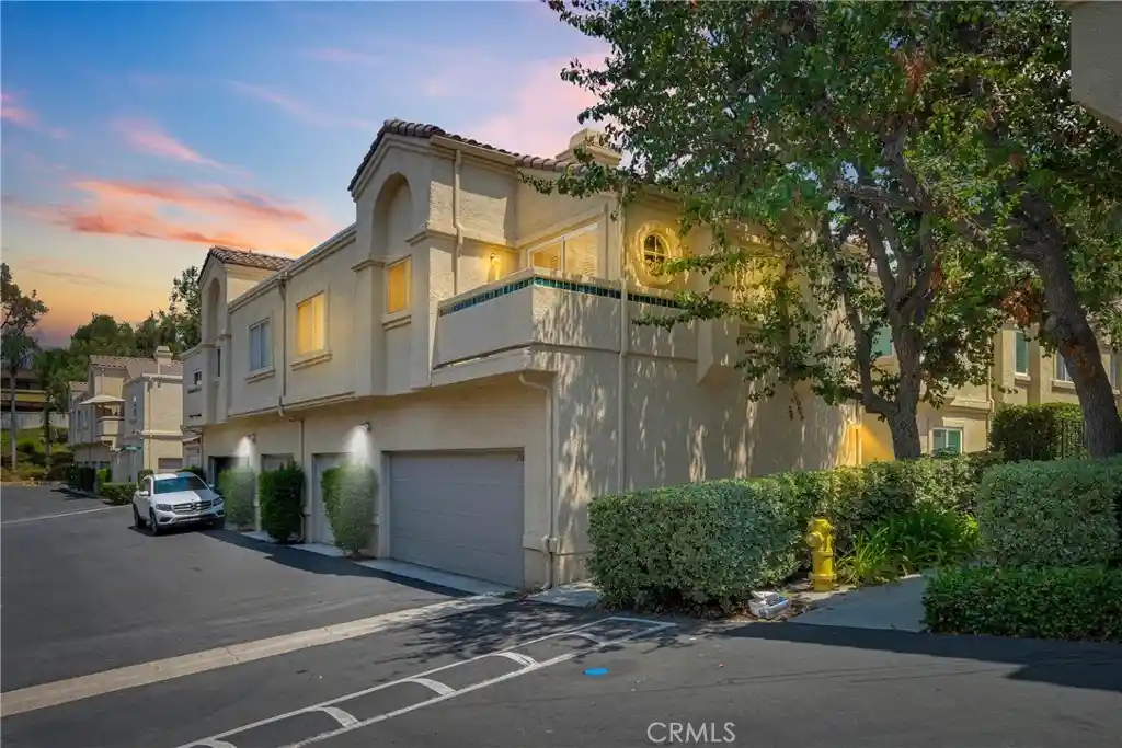 Listing Photo 31 - Condo for sale in 21164 Gladiolos Wy located at 21164 Gladiolos Wy, Lake Forest, CA 92630 - Unit 21164 Gladiolos Way