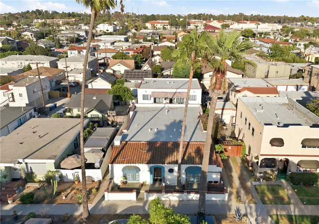 Photo 2 of Sale Pending at 906 Termino, Long Beach, CA 90804 | MLS# OC26173738 | Listing updated on 2026-10-27