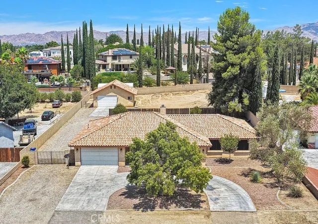 Photo 2 of Sale Pending at 13425 Rincon, Apple Valley, CA 92308 | MLS# HD26175395 | Listing updated on 2026-09-30