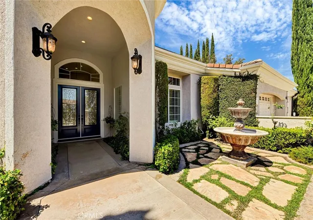 Photo 3 of Single family home for sale at 1660 Alamitos, Corona, CA 92881 | MLS# IG26176193 | Listing updated on 2026-10-12