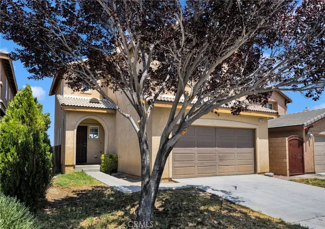 Photo 2 of Sale Pending at 13742 Summer Wind, Victorville, CA 92394 | MLS# HD26176269 | Listing updated on 2026-10-05