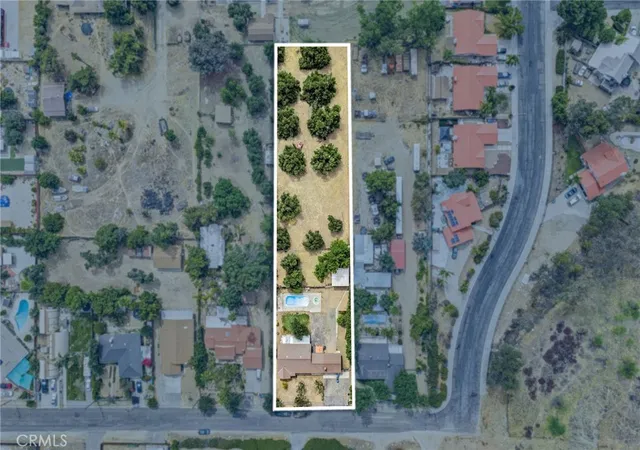 Photo 3 of Sale Pending at 26985 Meridian St, Hemet, CA 92544 | MLS# SW26175462 | Listing updated on 2026-09-21