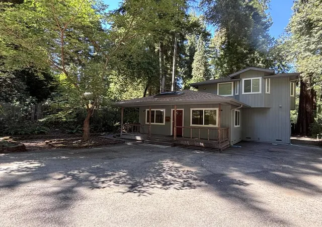 Photo 3 of Single family home for sale at 184 Acorn Dr, Boulder Creek, CA 95006 | MLS# ML82057428 | Listing updated on 2026-09-30