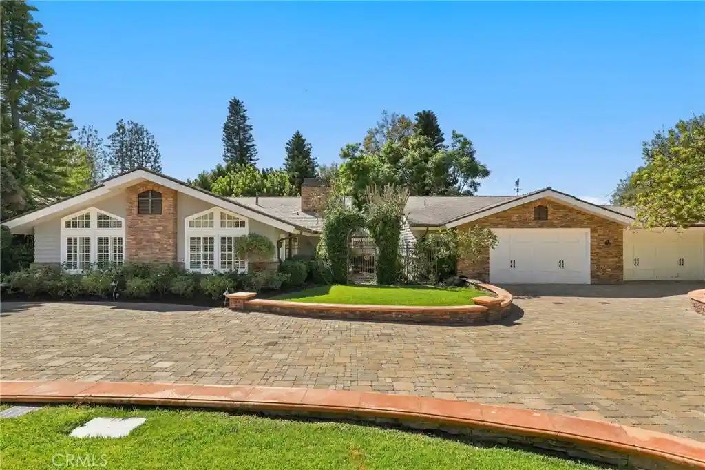 Photo 1 of Sale Pending at 752 N Creekview, Orange, CA 92869 | MLS# OC26176435 | Listing updated on 2026-10-27