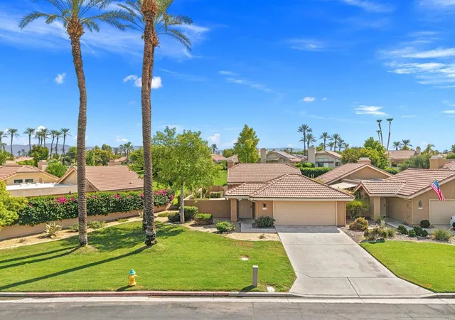 Listing Photo 1 - Condo for sale in building located at 144 Verde Wy, Palm Desert, CA 92260 - Unit #