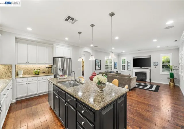 Photo 3 of Single family home for sale at 3019 Sweetviolet Dr, San Ramon, CA 94582 | MLS# 41144730 | Listing updated on 2026-10-01