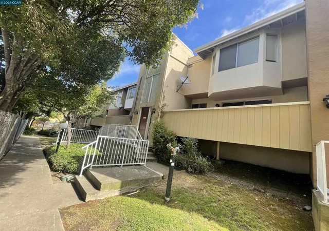 Photo 2 of Townhouse for sale at 2121 Vale Rd #15, San Pablo, CA 94806 | MLS# 41144733 | Listing updated on 2026-10-08