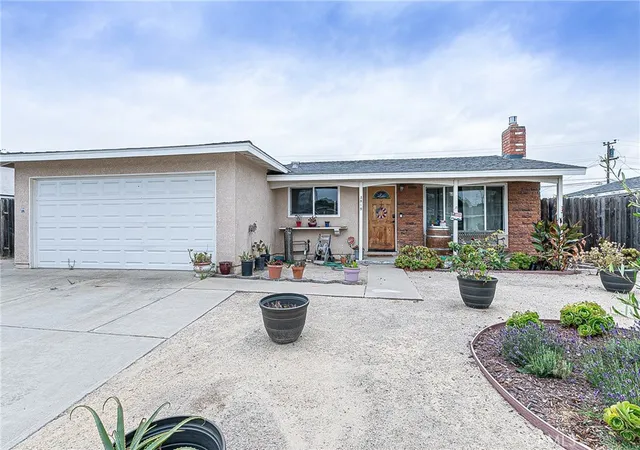 Photo 3 of Sale Pending at 3919 Berrywood, Santa Maria, CA 93455 | MLS# PI26176578 | Listing updated on 2026-09-27