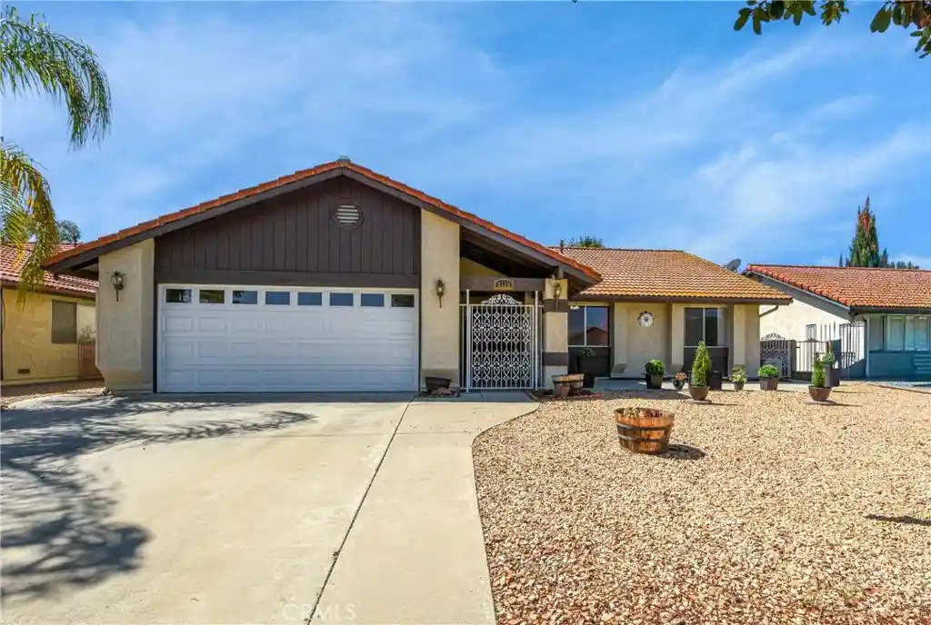 Photo 1 of Single family home for sale at 2115 Flame Tree, Hemet, CA 92545 | MLS# SW26176539 | Listing updated on 2026-10-20