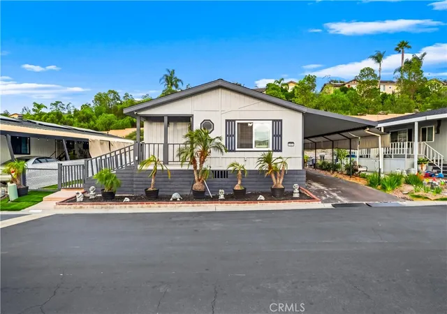 Photo 3 of Manufactured home for sale at 200 S Emerald Dr #22, Vista, CA 92081 | MLS# SW26176063 | Listing updated on 2026-10-05