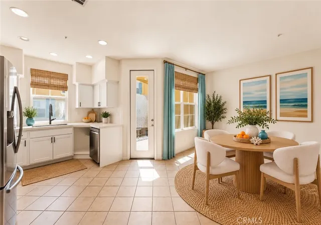 Photo 3 of Condo for sale at 607 Terra Bella, Irvine, CA 92602 | MLS# IG26176623 | Listing updated on 2026-10-11
