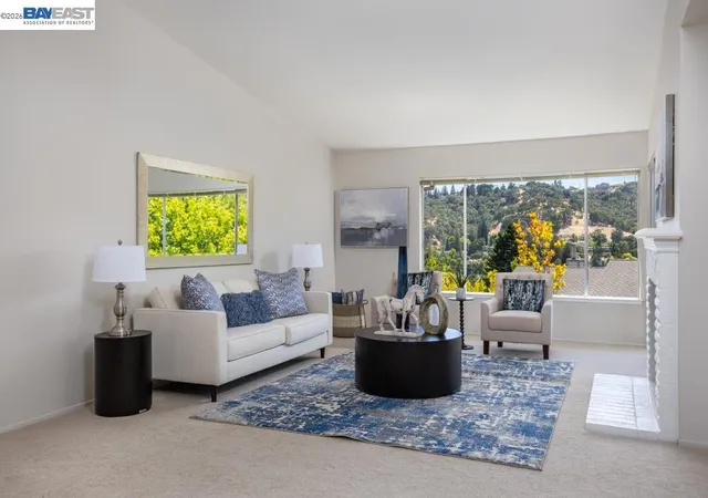 Listing Photo 2 - Condo for sale in building located at 1985 Cactus Ct, Walnut Creek, CA 94595 - Unit #3