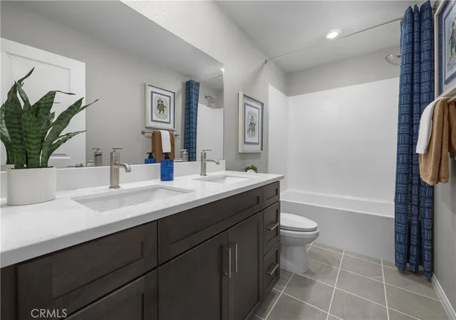 Listing Photo 2 - Condo for sale in building located at 11853 Arborist Wy, Fontana, CA 92337